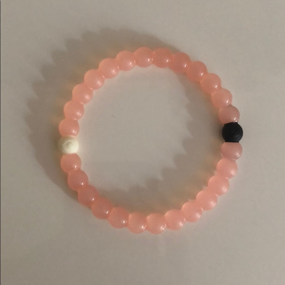 Light pink lokai